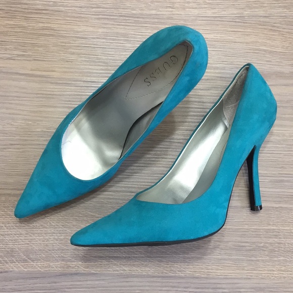 guess pointed heels